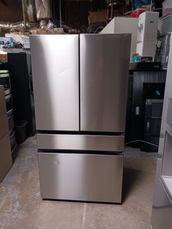 Refrigerator Samsung bespoke 4 door in stainless steel 40 days warranty Delevery