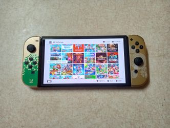 NINTENDO SWITCH OLED Loaded with 7500 GAMES