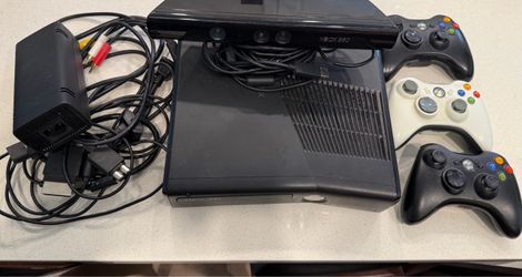 Xbox 360 with Kinect and 12 games