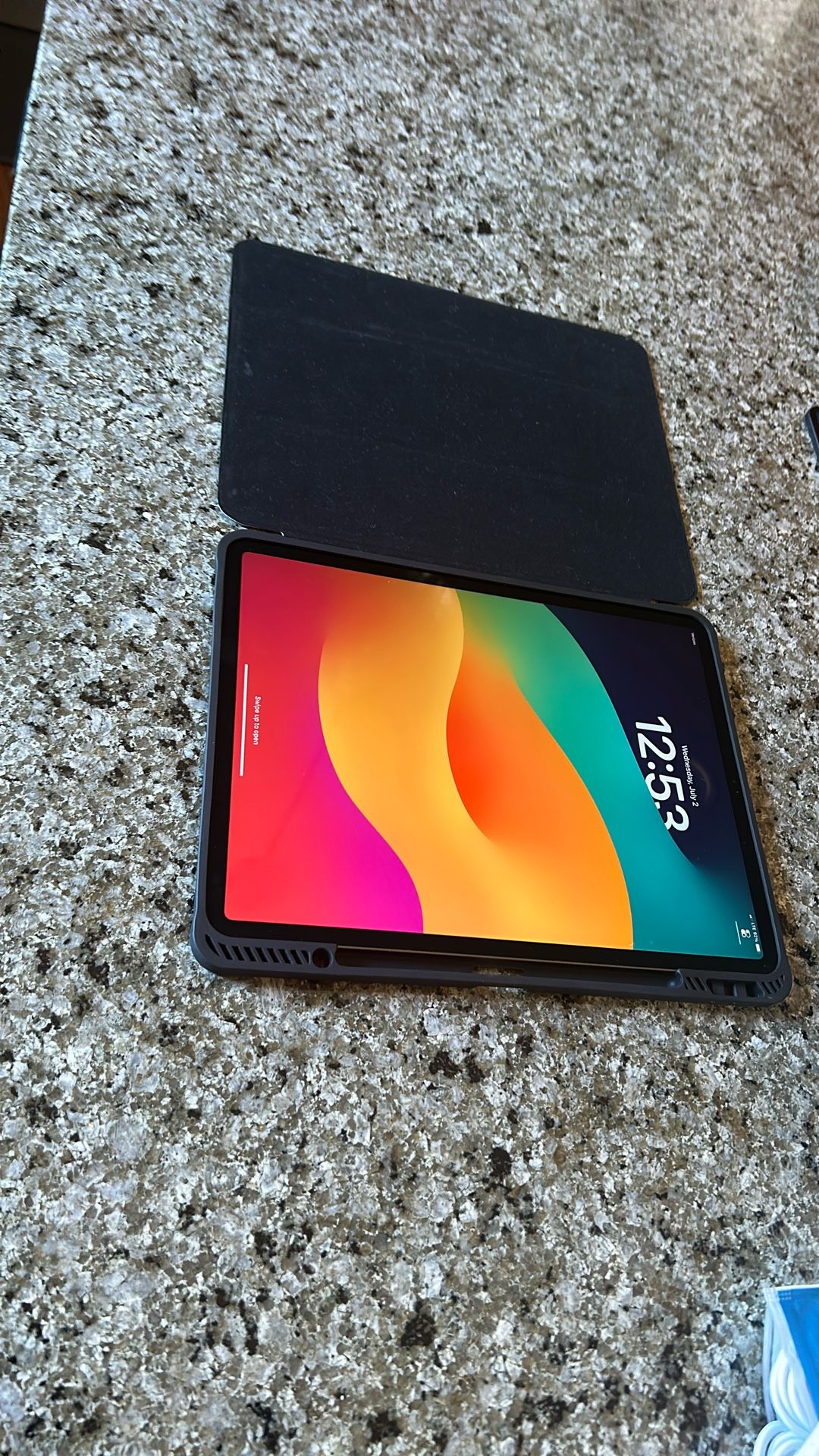 iPad 4th Gen 128gb WiFi Plus Cellular With Case 