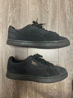 Black puma suede sneakers