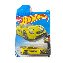Hot Wheels ‘16 Mercedes-AMG GT3 – New (Damaged Card)