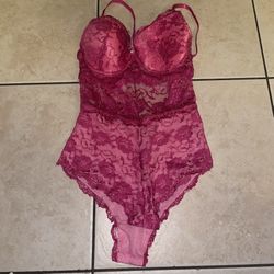 Pink lace bodysuit Size M