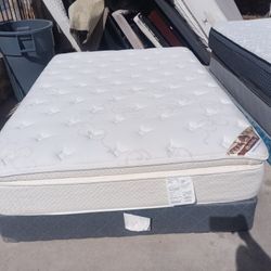 SertA queen Pillowtop Mattress And Box Spring 