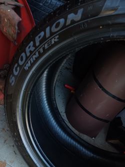 Purrelis Scorpion Winter Tires 275/40/R21
