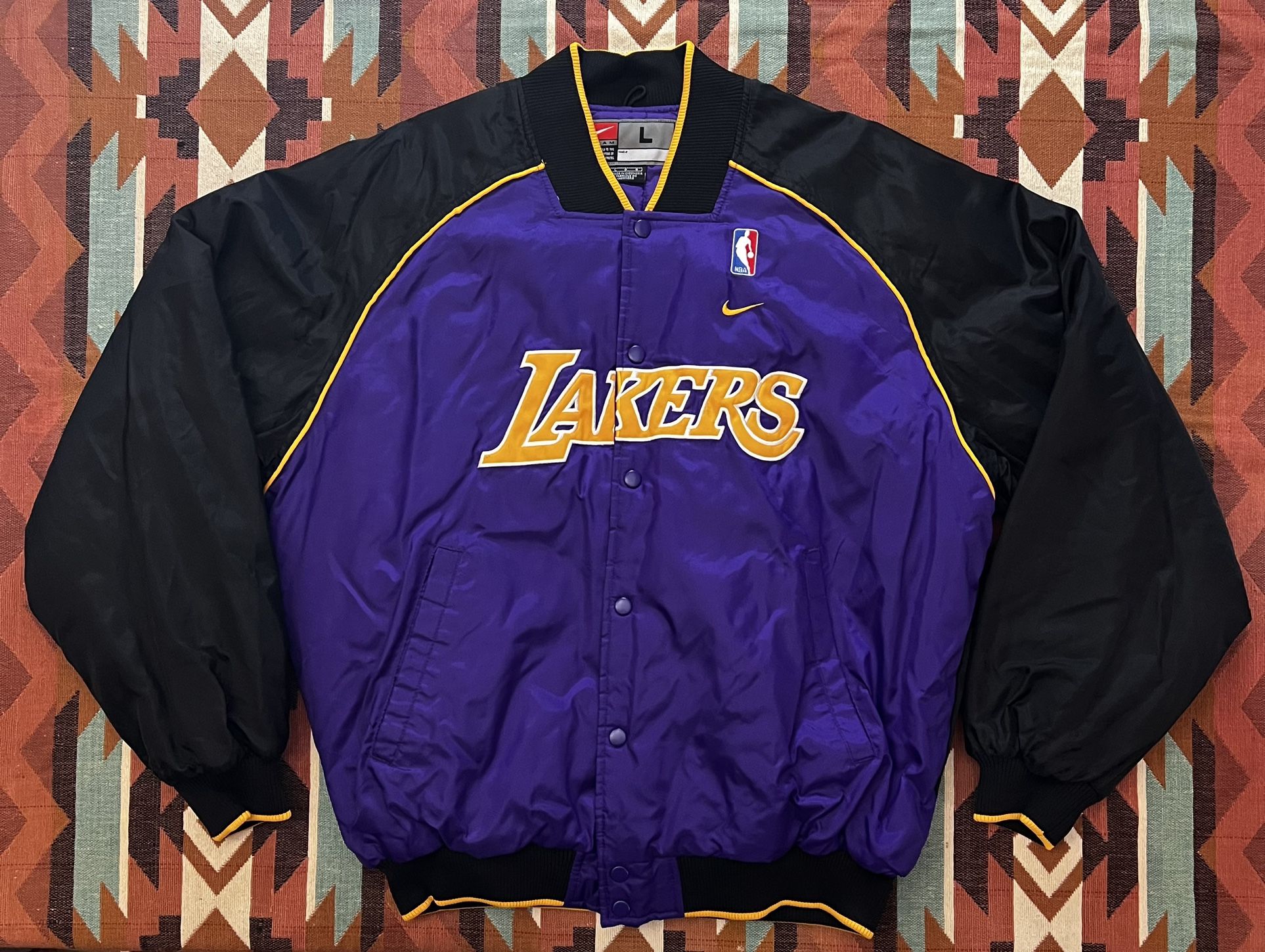 Vintage NBA Nike Los Angeles Lakers Satin Bomber Jacket Size Large 
