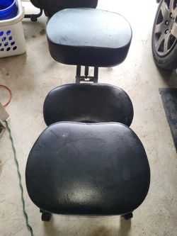 Sleek Proform Kneeling Chairs