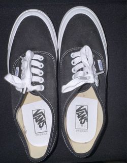 Men’s 8/Womens 9.5 Vans shoes