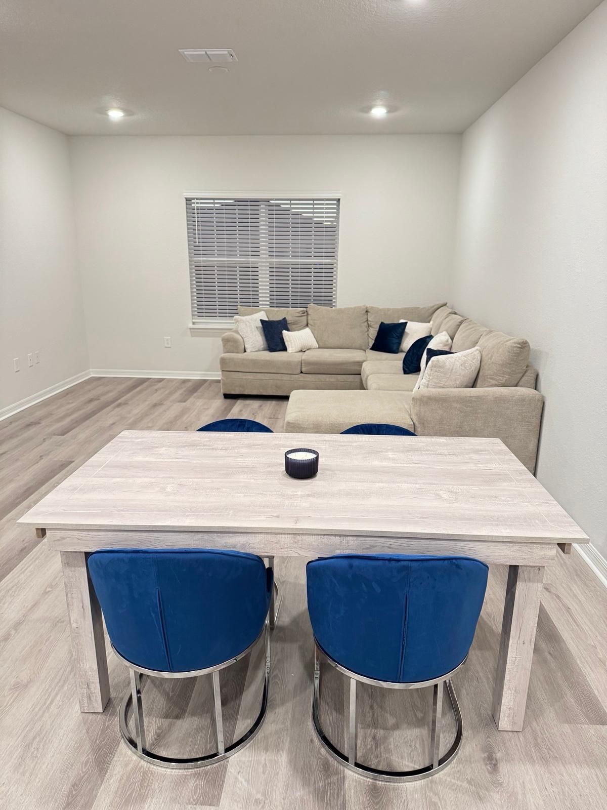 Dinning Table Set (4 Chairs)