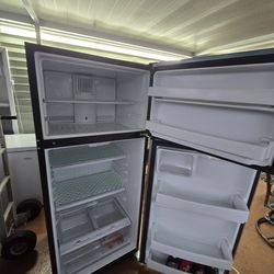 Stainless SteelGE Refrigerator