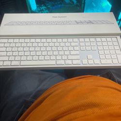 Magic Keyboard 