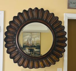 Mirror and wall decor