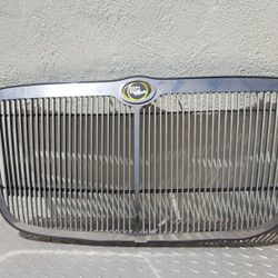 2005+ Chrysler Grill