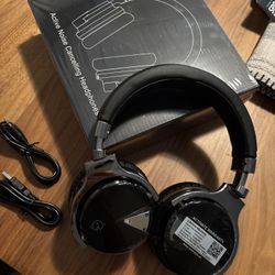 Novak E7 Bluetooth Headphones 