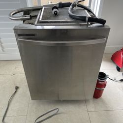 Samsung 24 Inch Wide 14 Place Setting Energy Star Certified Built-In Top Control Dishwasher