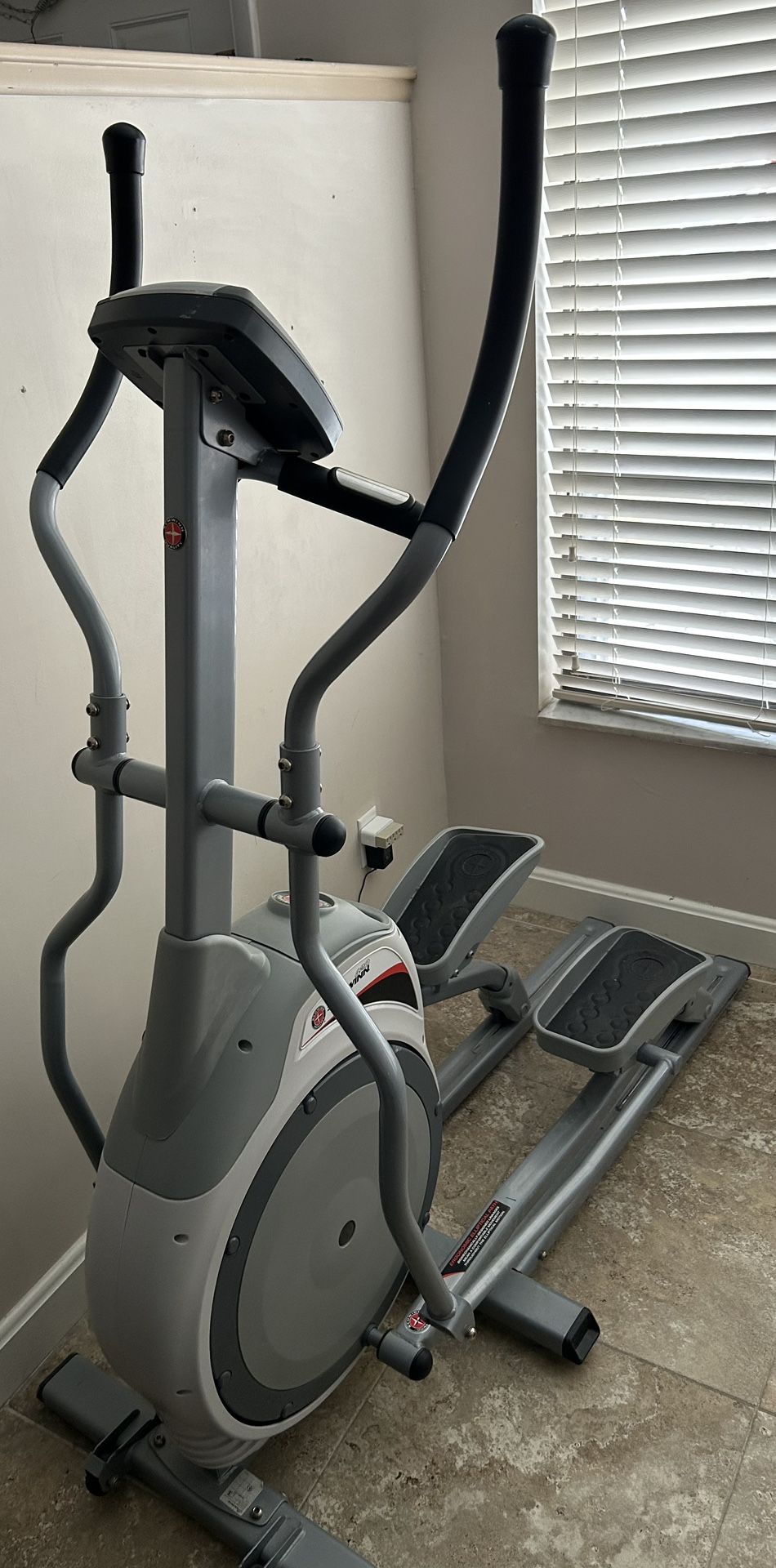Shwinn 420 elliptical - Used