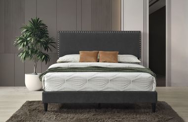 Queen Bed with Mattress 🚛