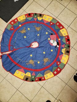 Vintage Large Quilted Tree Skirt 