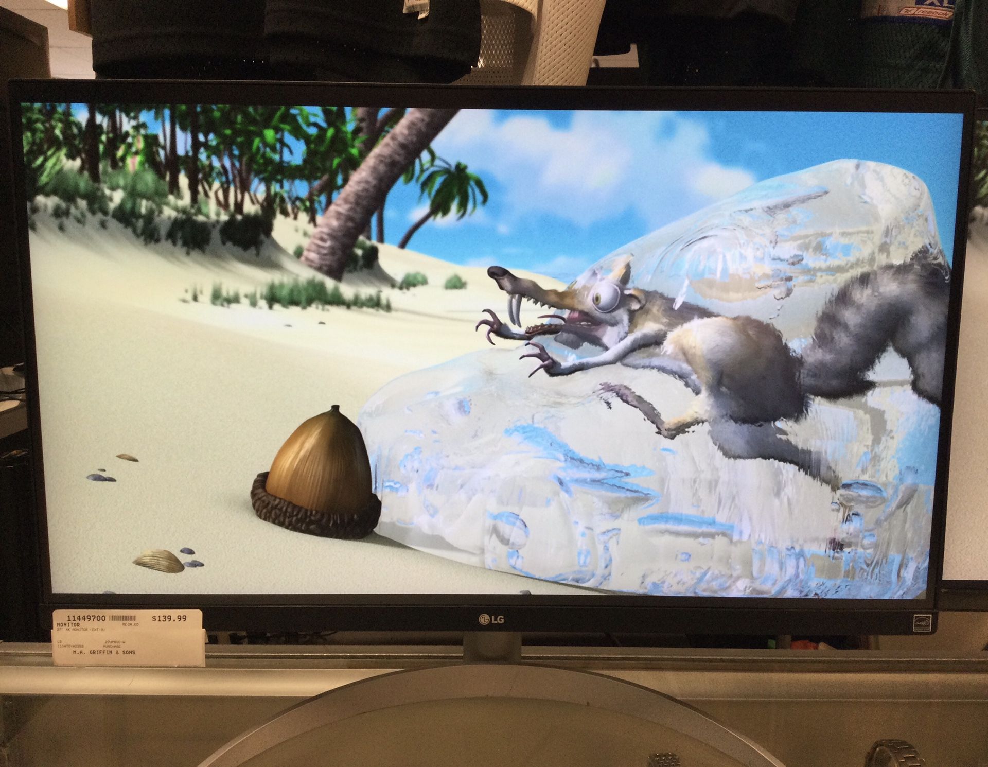 LG 27” 4K Monitor 27UP600-W