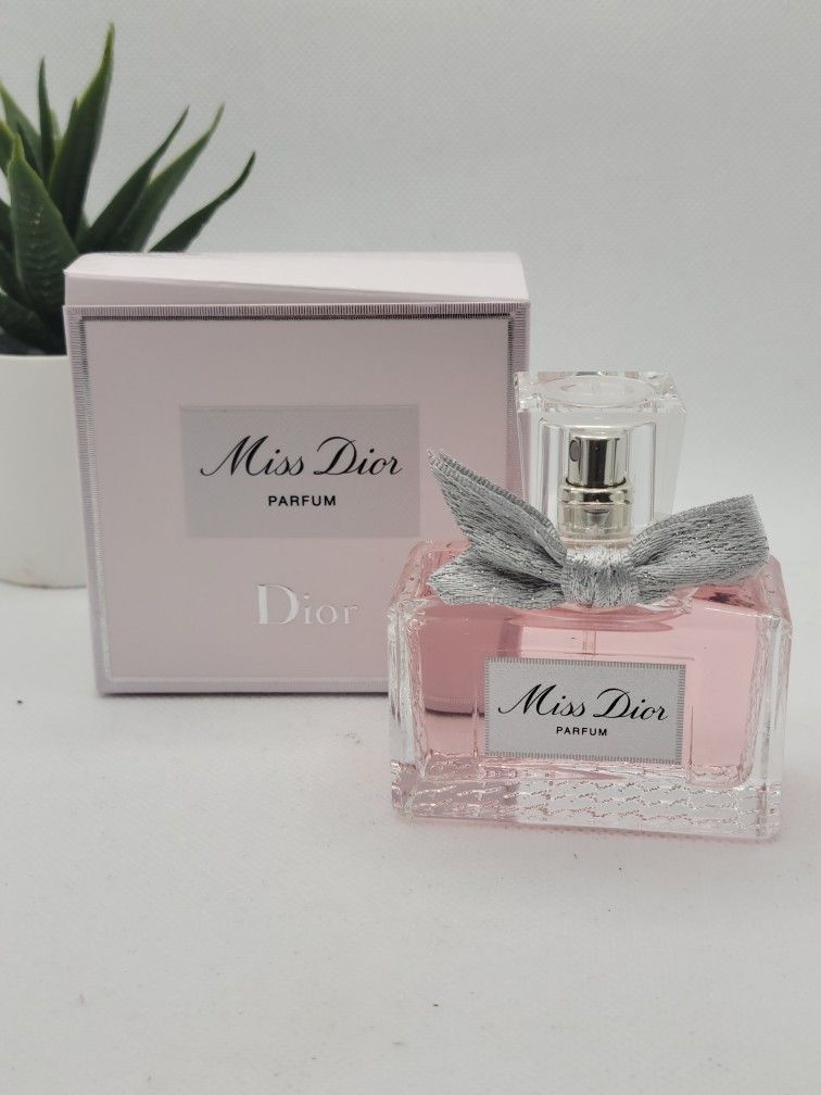 Dior
Miss Dior Parfum
1.2 fl