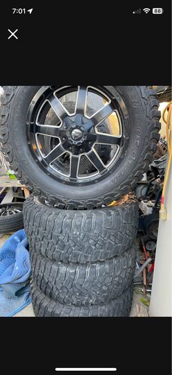 20” rims. 6 lugs universal Toyota Chevy