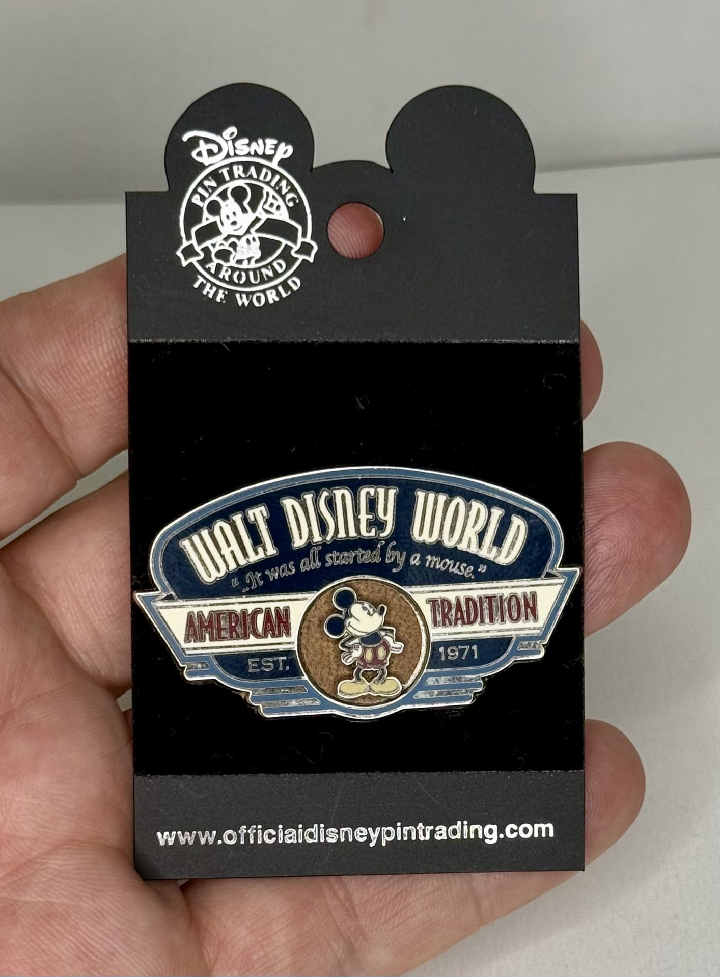Mickey Mouse - Walt Disney World - American Tradition Pin EST. 1971 / SUPER RARE