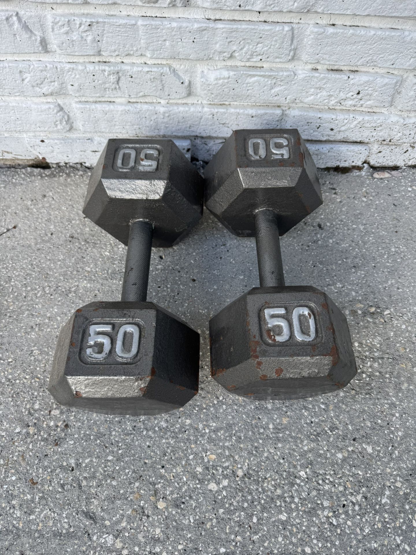 Dumbbell Set (2-50s)