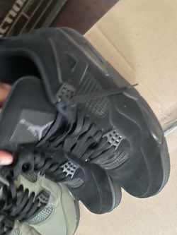 Black cats jordan 4