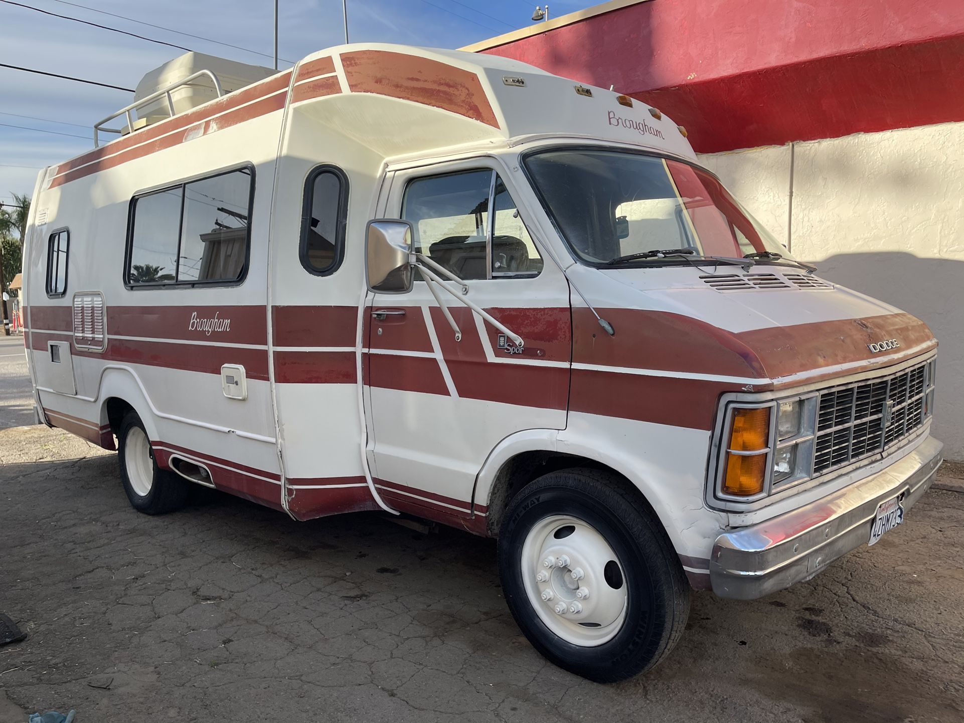 Photo 1980 Dodge Sportsman Rv