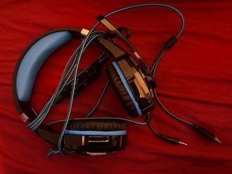 Black and Blue Wired Gaming Headset