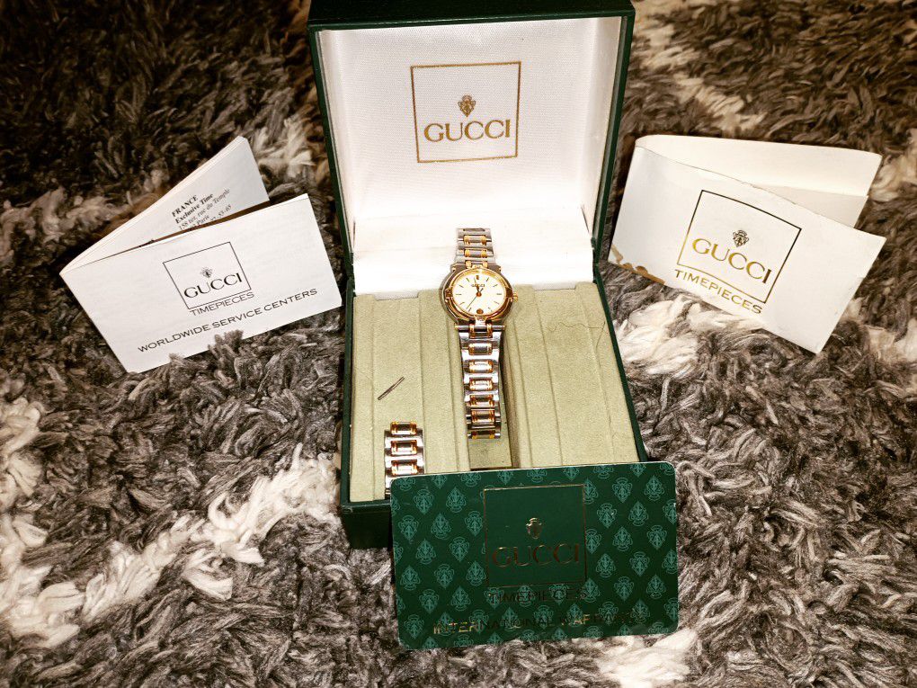 Authentic Vintage Gucci Watch With Original Paperwork And Accessories And Box 