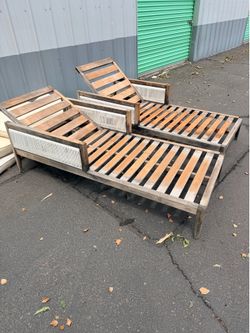 Front gate outdoor wood pool loungers
