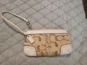 Coach Wristlet (white & brown)