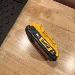 New Dewalt 20v 2ah battery