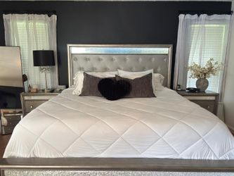 King size bedroom set from El Dorado Furniture