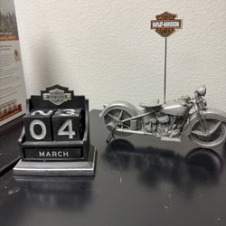 Harley Davidson Desk Display Collectibles 
