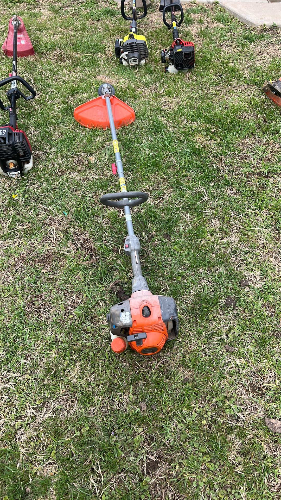 HUSGVARNA TRIMMER