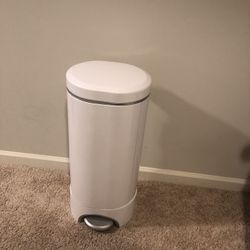 Diaper Pail With Refills And Air Fresheners