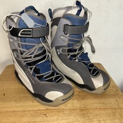 SALOMON SNOW BOARD BOOTS M4.5 W6 CHECK OUT MY PROFILE FOR MORE GREAT ITEMS 