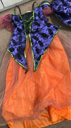 Girl witch Halloween costume