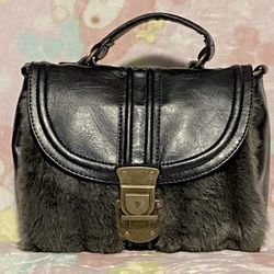 Vintage faux furl /Leather forever 21 handbag (excellent condition)