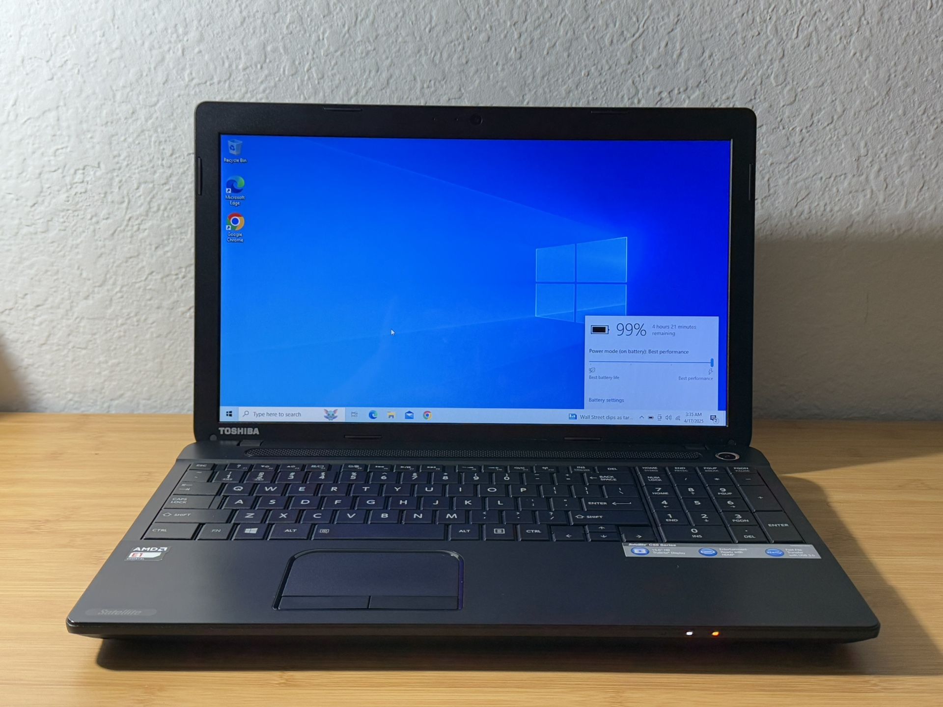 Toshiba laptop 15.6” windows 10 pro 500GB 4GB Ram