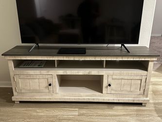 Entertainment console