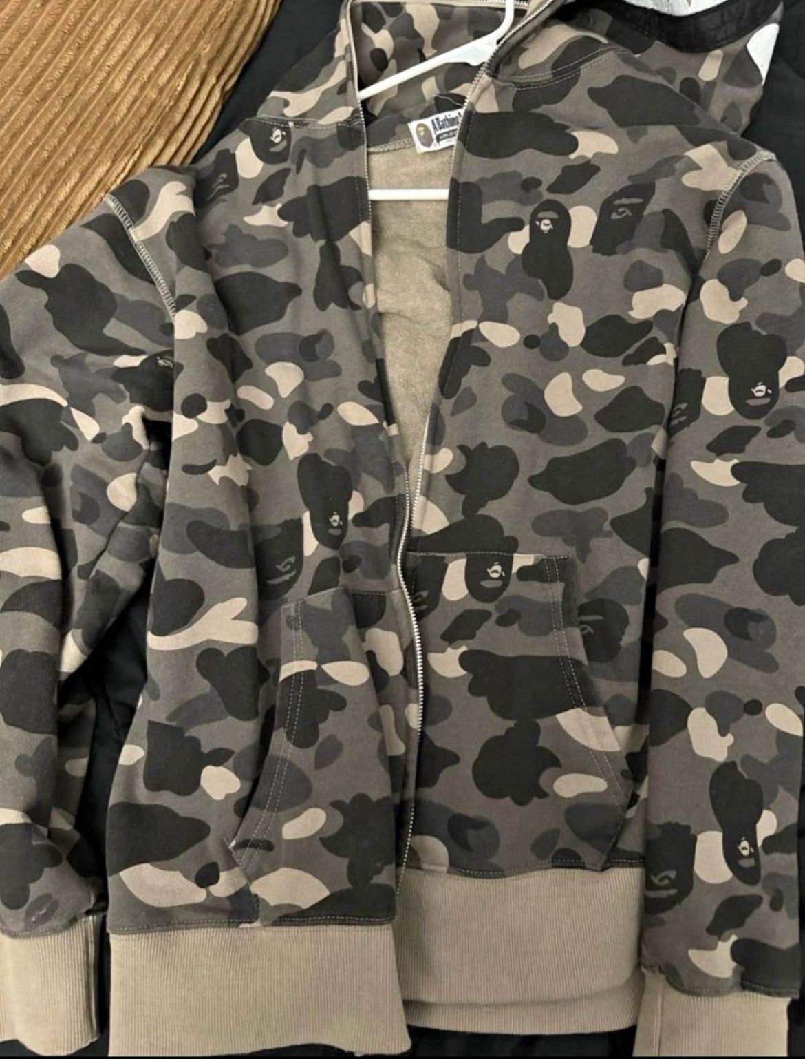 Bape Hoodie Medium 