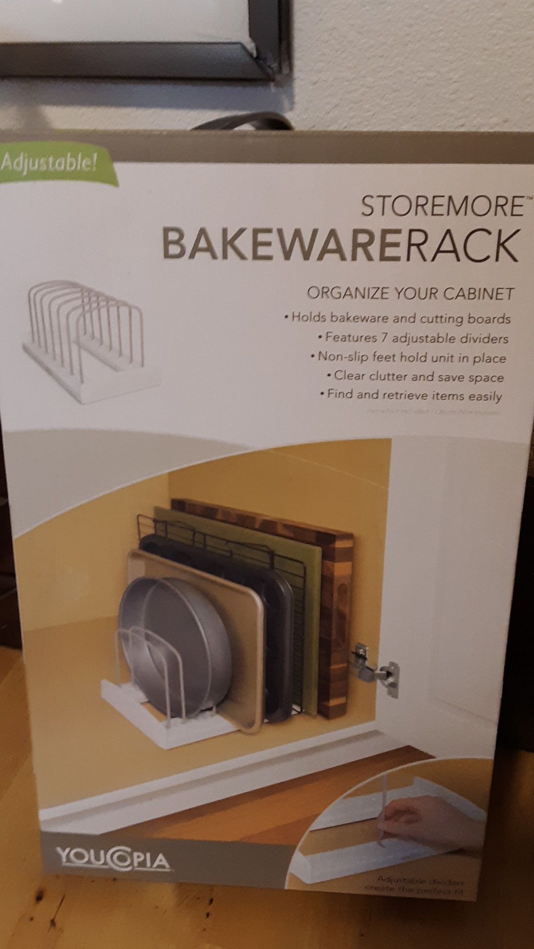 Bakeware storage rack