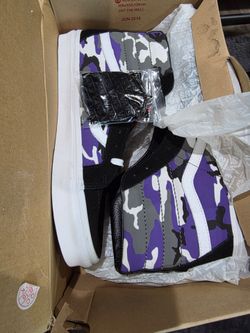Sk8-Hi Black/Heliotro Vans size 12 mens