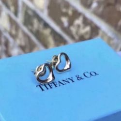 Tiffany & Co. Authentic Yellow Gold 18k Open Heart Stud Earring Elsa Peretti Used With Box And Pouch 11mm Worth Of 1200$