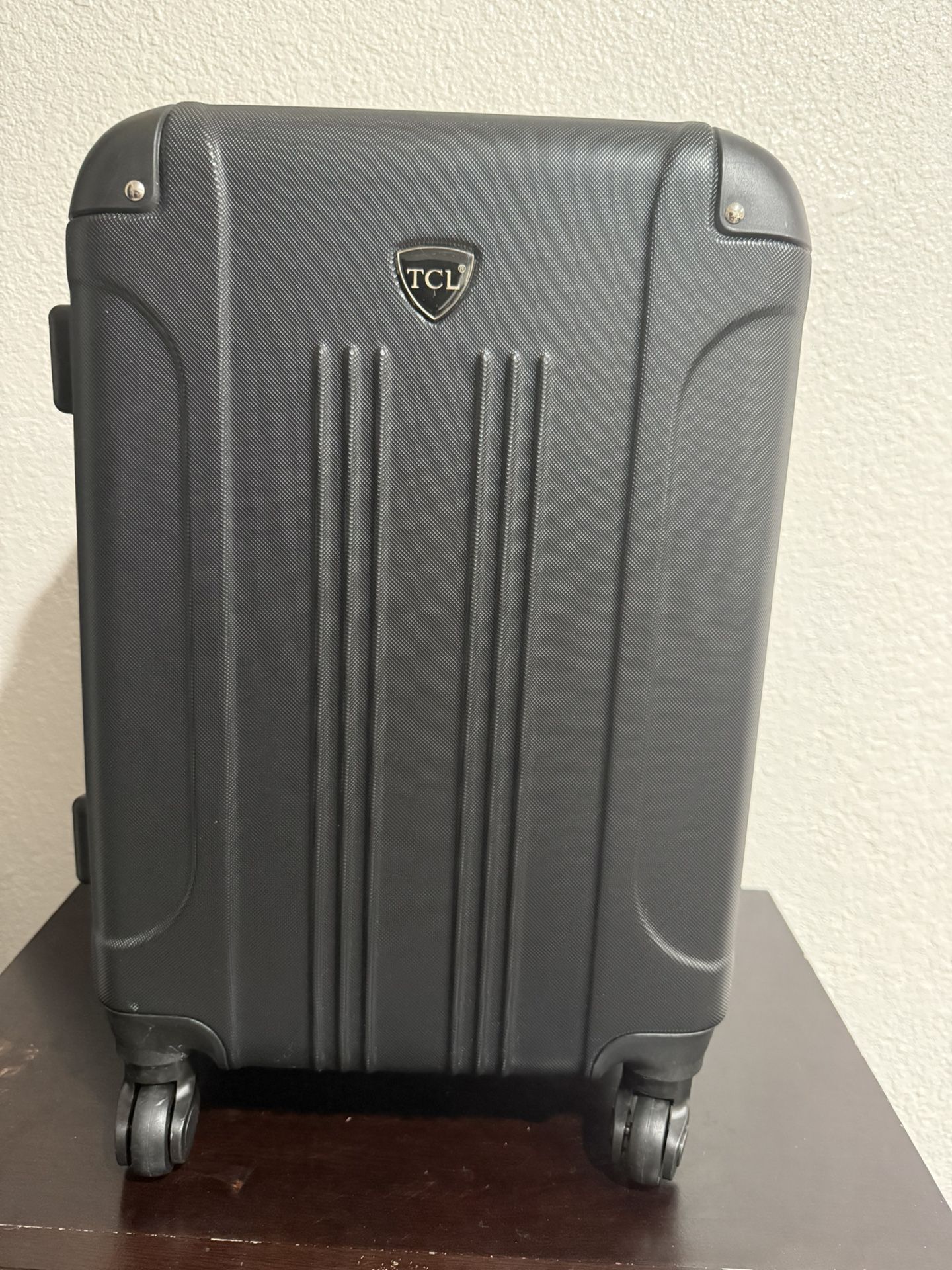 TCL Suitcase/Travelers Club Chicago Hardside Expandable Spinner Luggage Black