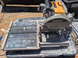 DEWALT D24000S-A 10 in Heavy Duty Wet Tile Saw w/ Portable Stand Corded