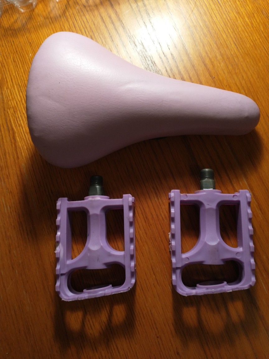 BMX Seat And Pedals